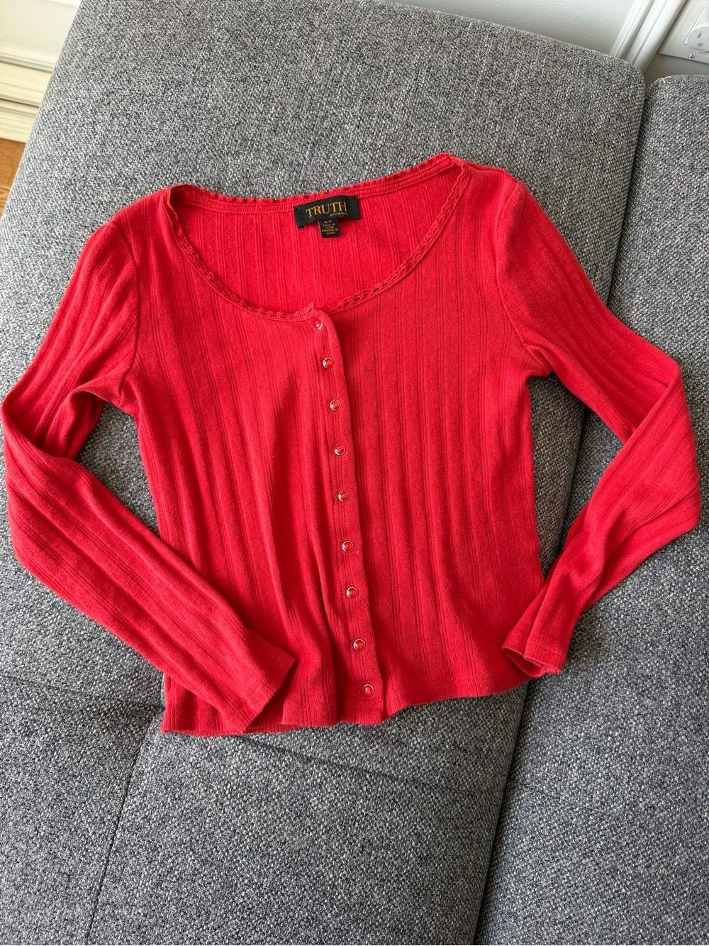 Truth by Republic Red Long-Sleeve Button-Front Ribbed Top - Picture 4 of 6